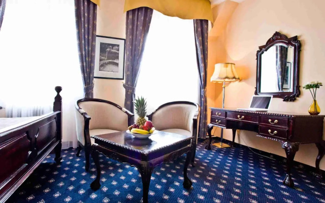 Pytloun Old Armoury Hotel Prague
