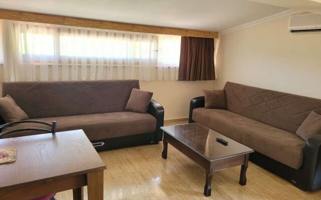 Oasis Apart Hotel