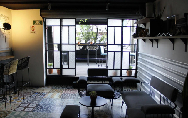 Stayinn Barefoot Condesa - Hostel
