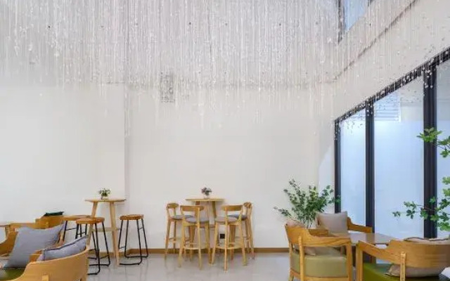Xi'an Seascape Design Homestay and Travel Rental in Haitang District, Sanya City (Wuzhizhou Branch)