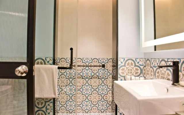Ista Hotel