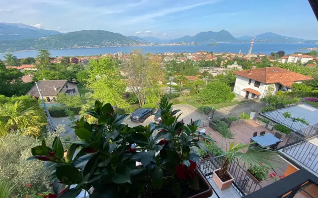 teresita in baveno with 3 bedrooms and 2 bathrooms