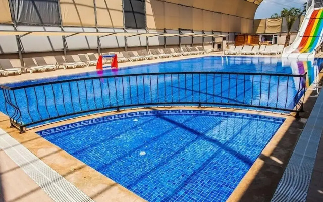 Grand Akca Hotel