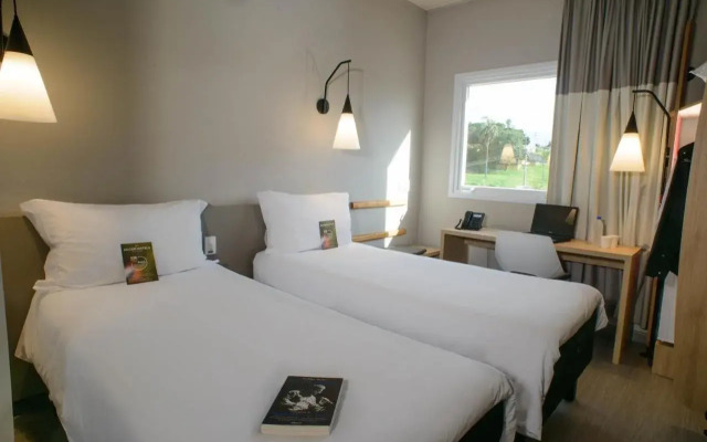ibis Itatiba