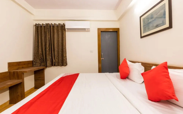 OYO 28360 Hotel Rajdeep