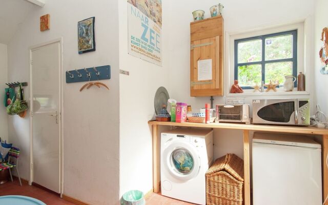 Cozy Holiday Home in Callantsoog with Private Garden