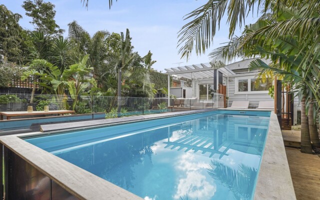 Tropical Paradise -Pool - Spa - Spacious