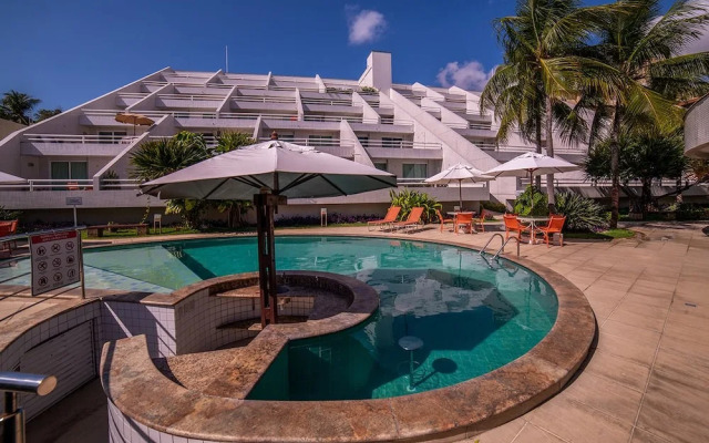 Flats com ampla varanda - 150m da Praia de Ponta Negra