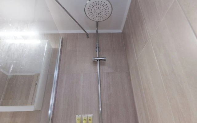 Urban Chic 2BR Experience in Galatsi