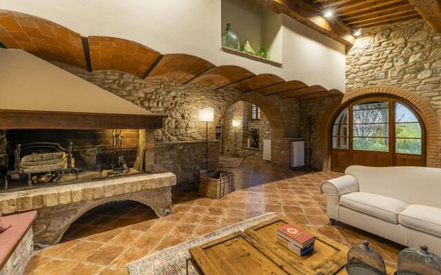 Villa with private pool and stunning views near Pisa-Villa Francesca