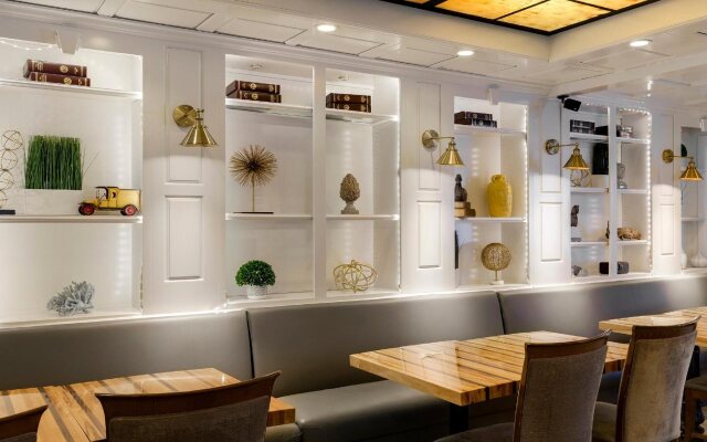 Holiday Inn : Bloomington W MSP Airport Area by IHG