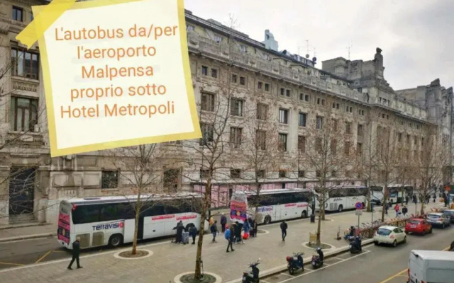 Отель Metropoli