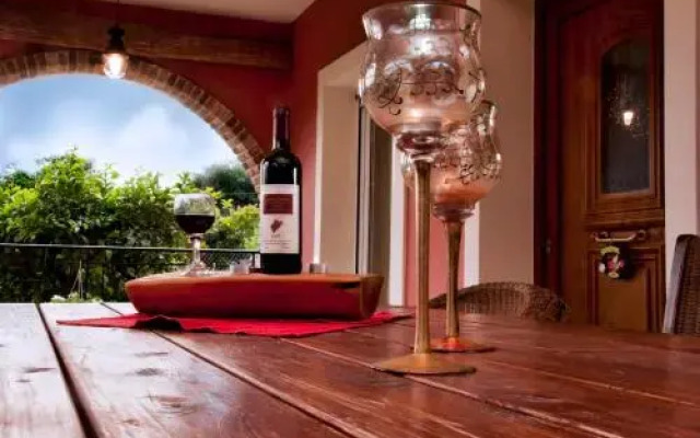 Evelina's Country House