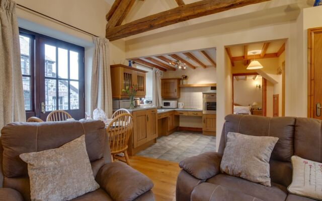 Luxurious Holiday Home in Llanrwst Near River