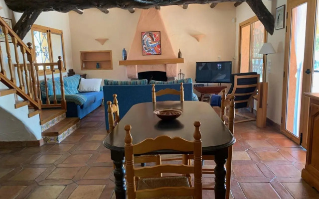 Casa Mola