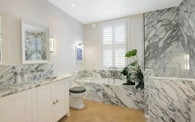 Luxury Shawfield Apartment in London