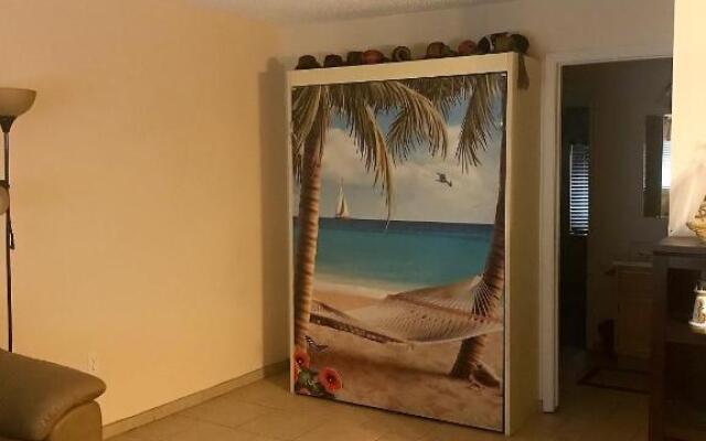 Courtyard #210 Condo