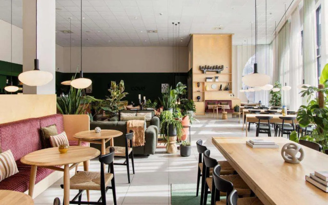 Cove - Centrum, Passage