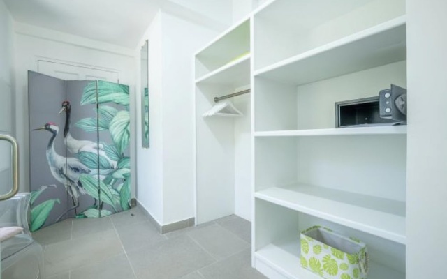 La Perla Bianca - 1 BR Beachfront Luxury Villa Offering Utmost Privacy — фото 4
