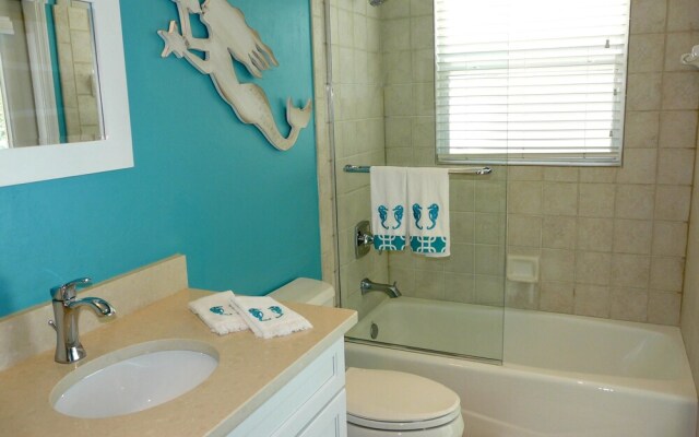 Pet-friendly Home With Pool and Steps to Beach/food