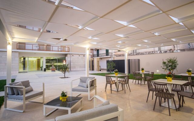 Netum Hotel