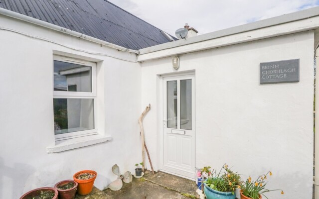 Beinn Ghobhlach Cottage