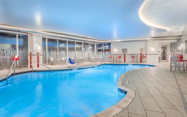 Hampton Inn & Suites Madison / Downtown