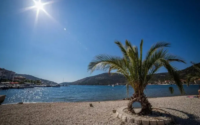 Ivica - sea View - A1