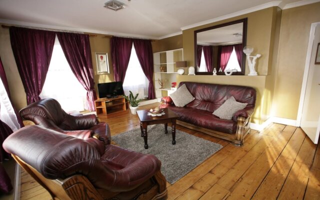 The Stroud Hotel