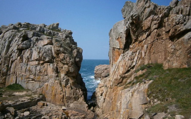 Spacious House Near Pink Granite Coast