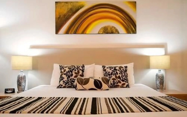 Cosmo Apartment Hotel
