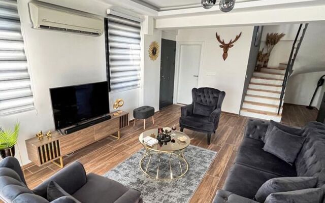 Villa121