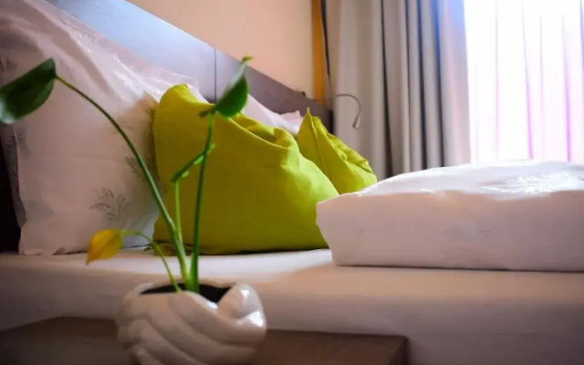 Hotel KUBE