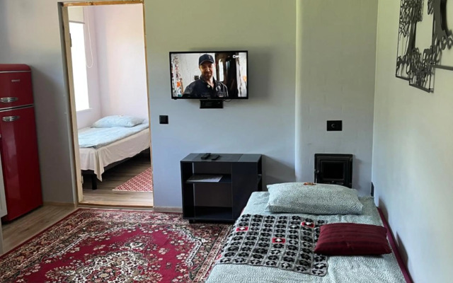 Maria apartment with a quiet yard