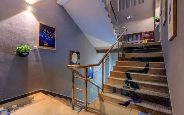 Starway Hotel (Beijing Shangdi High speed Railway Station Hotel）