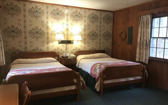 1896 House Inn & Country Lodgings