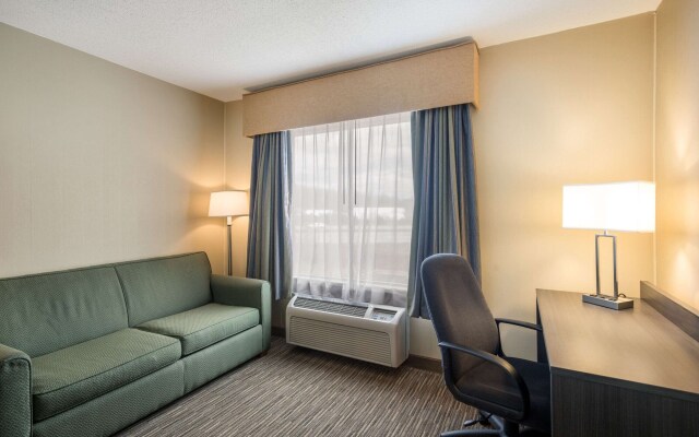 Quality Inn And Suites Fishkill South Near I-84