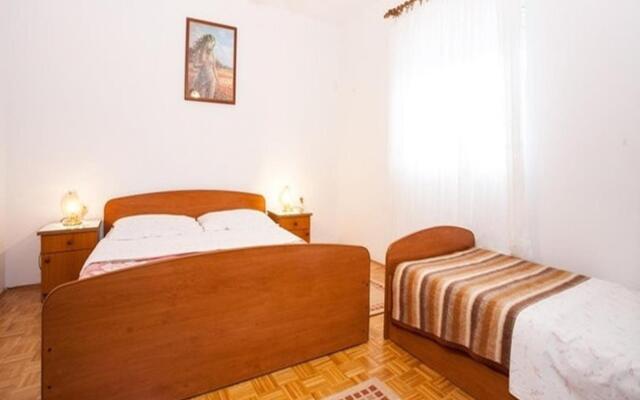 Vjenceslava - with parking - A1(4+2)
