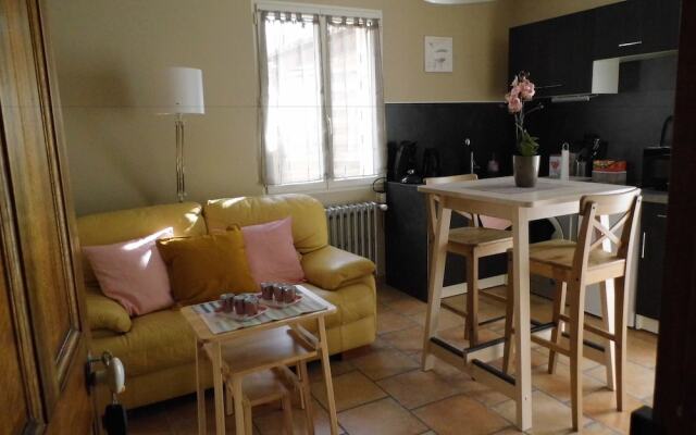 Studios Villa Eden