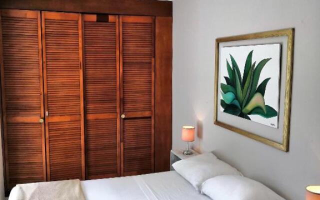 Apartment And Studio 28