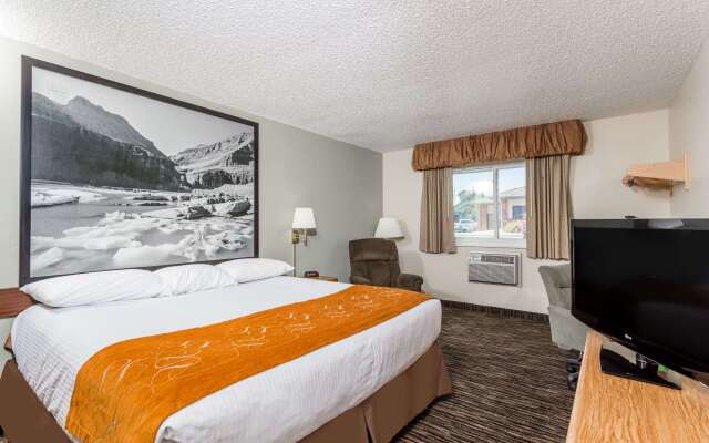 Super 8 by Wyndham Lewistown