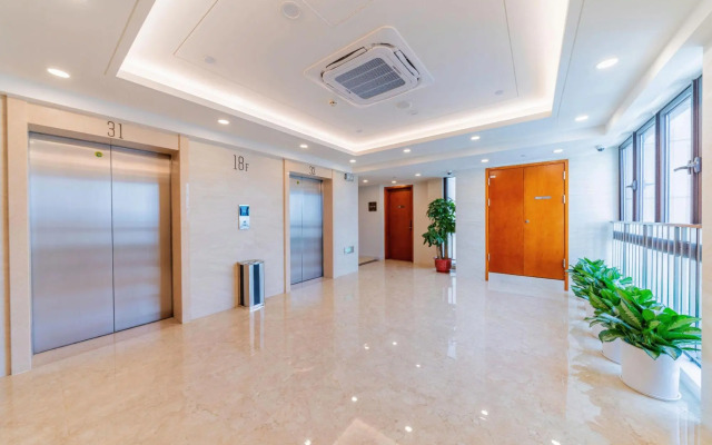 Donghua Apartment