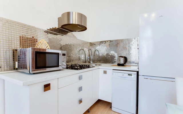 Old Town Royal Apartment With Giant Terrace