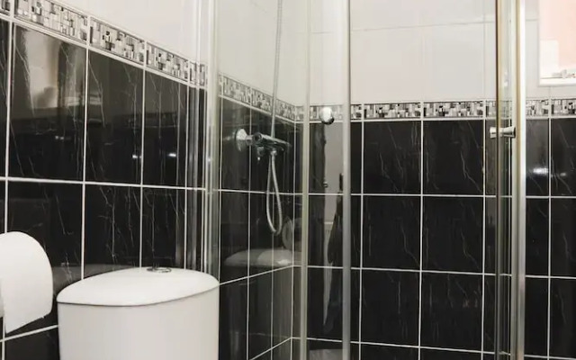 Room in Guest Room - Beautiful Room in Coventry