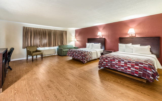 Red Roof Inn & Suites Wapakoneta