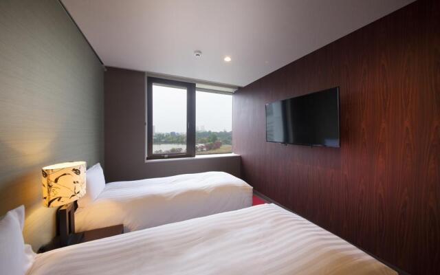 Centurion Ladies Hostel Ueno Park - Caters to Women
