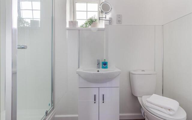 Studio Apartment in Worcester City Centre!