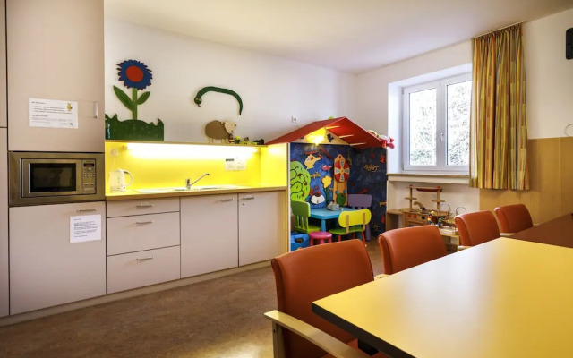 DJH Garmisch- Partenkirchen - Hostel