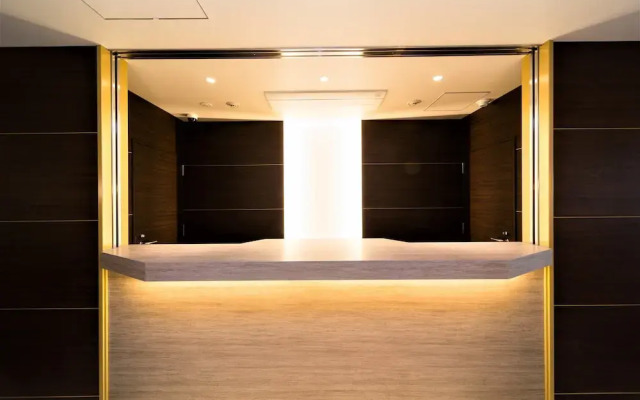 MINAMISENBA Crystal Hotel