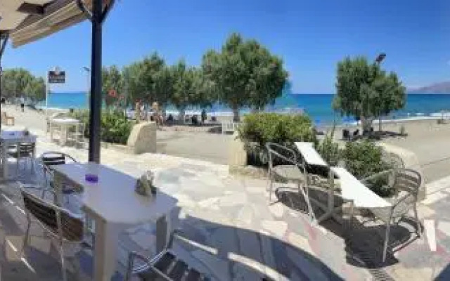 Alexander Beach Hotel